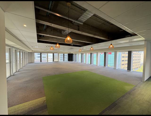 383.50M² OFFICE TO LET IN FORESHORE